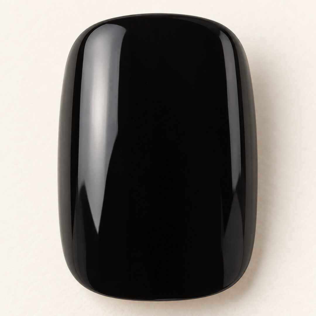 Glossy Black: close-up of the details
