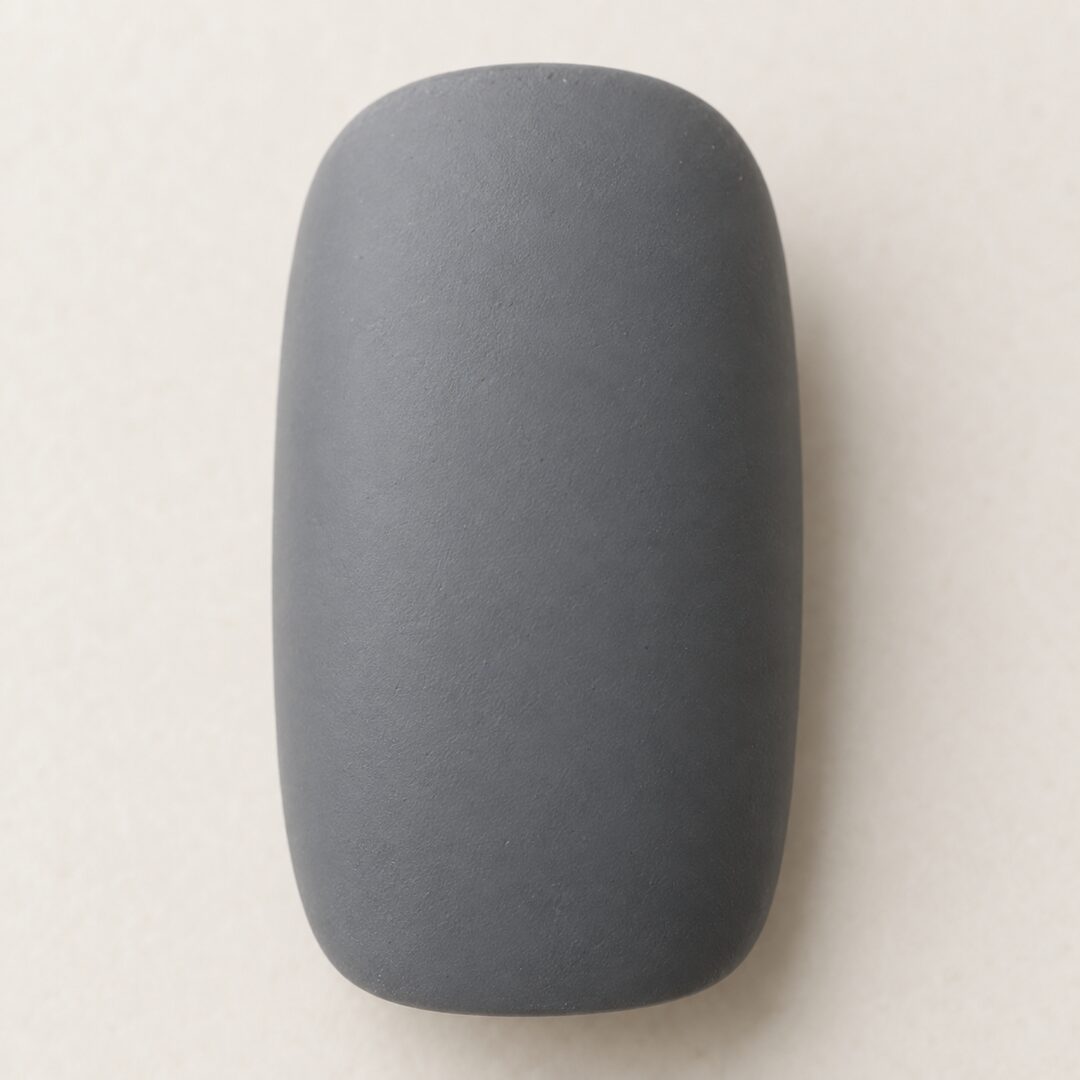 Slate Grey: close-up of the details